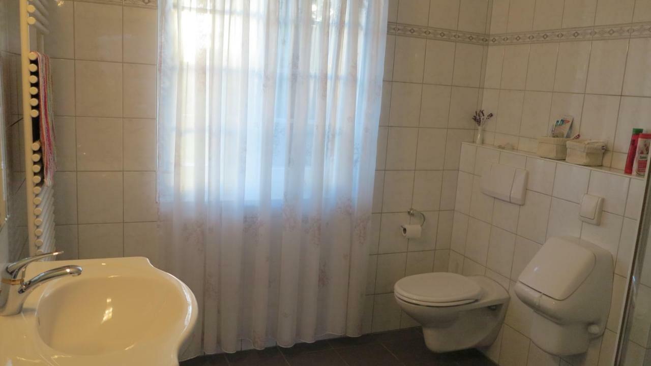 Apfel & Birne Apartment โฮร์สเทล ภายนอก รูปภาพ